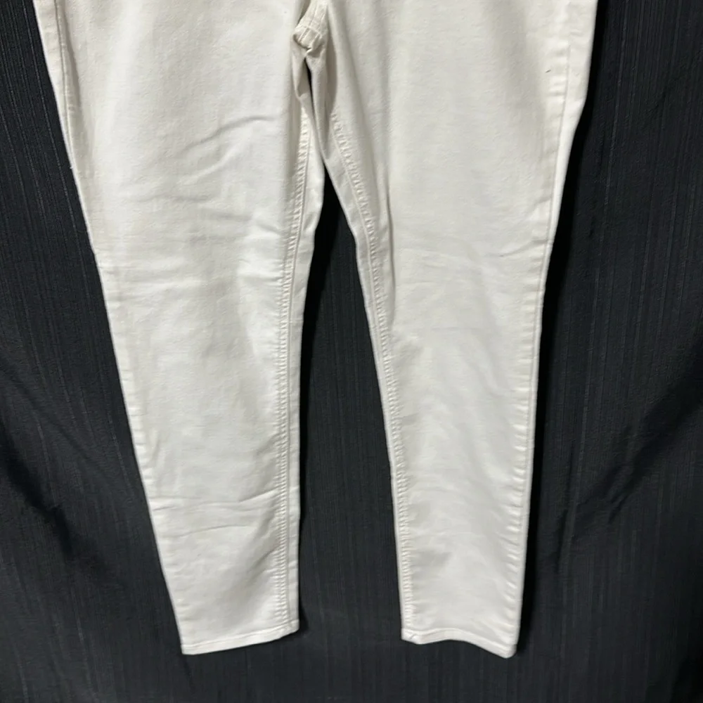 Jordache brand skinny‎ white jeans /Size 14 / N-22